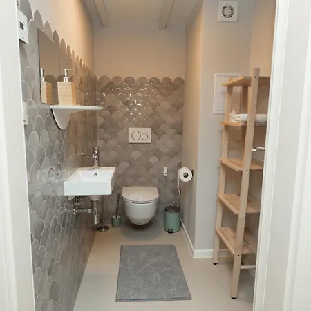 Center 99m2 Andel Family For 6 Bath And Shower Self Check In Apartment