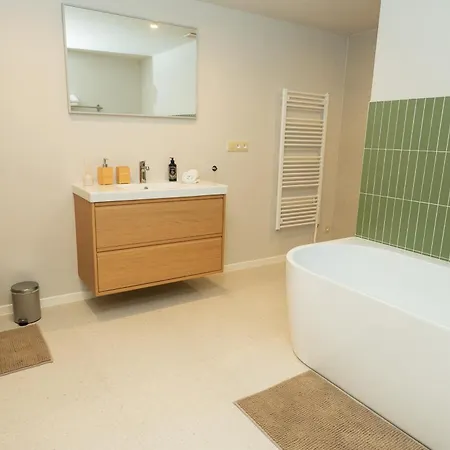 Center 99m2 Andel Family For 6 Bath And Shower Self Check In Apartment Prague