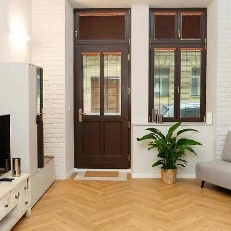 Center 99m2 Andel Family For 6 Bath And Shower Self Check In Prague